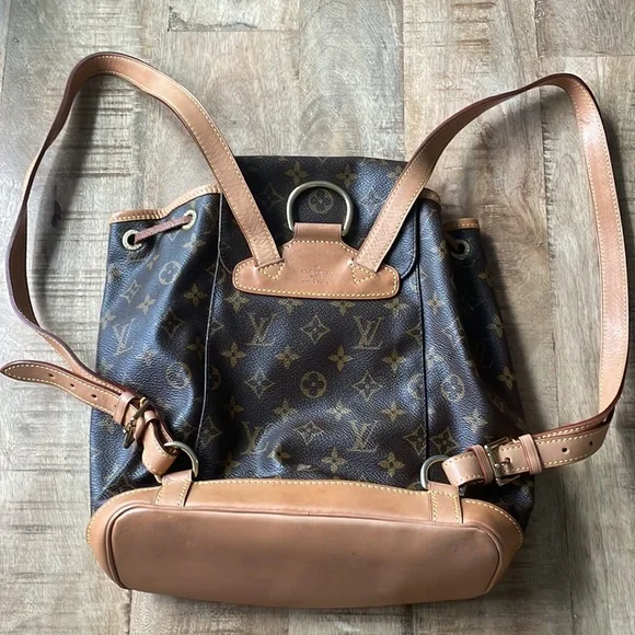 Louis Vuitton back pack - Picture 2 of 6
